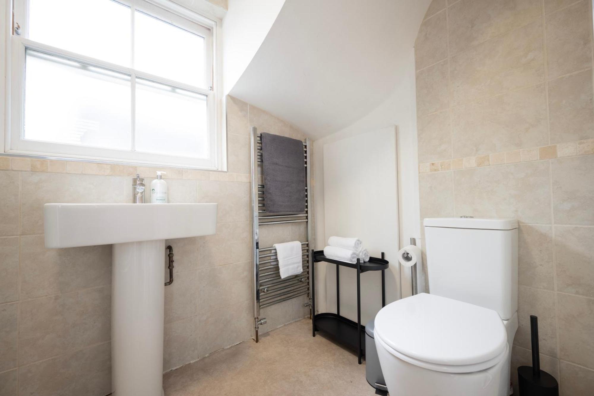 3-Bedroom Charming Central House Canterbury Dış mekan fotoğraf