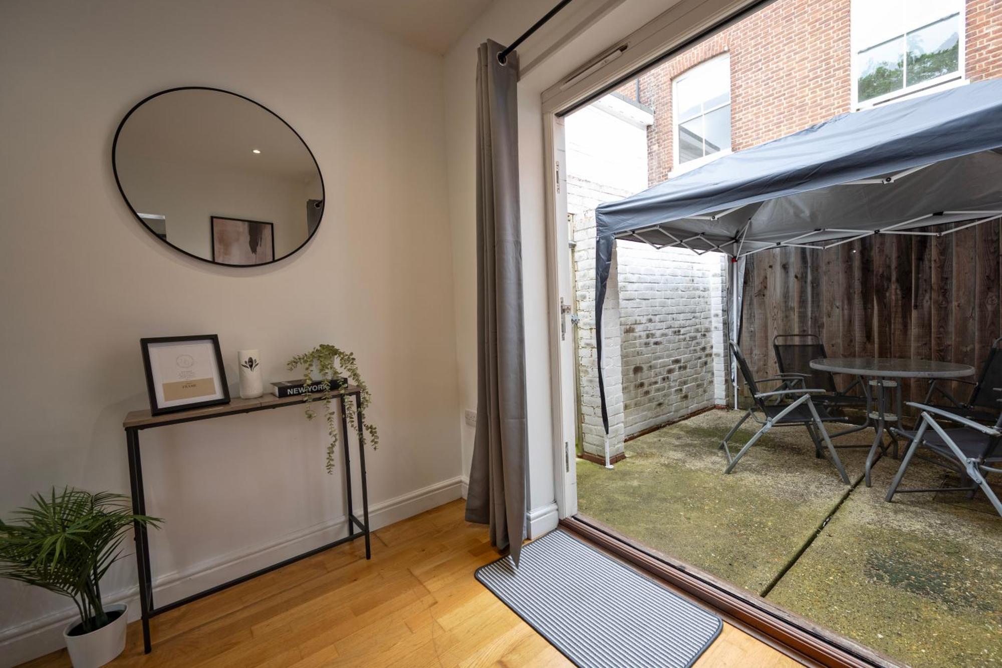 3-Bedroom Charming Central House Canterbury Dış mekan fotoğraf